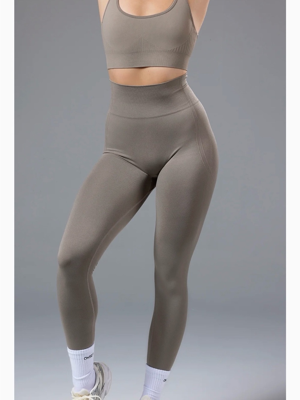 High-Waist Onset Seamless Leggings in Taupe